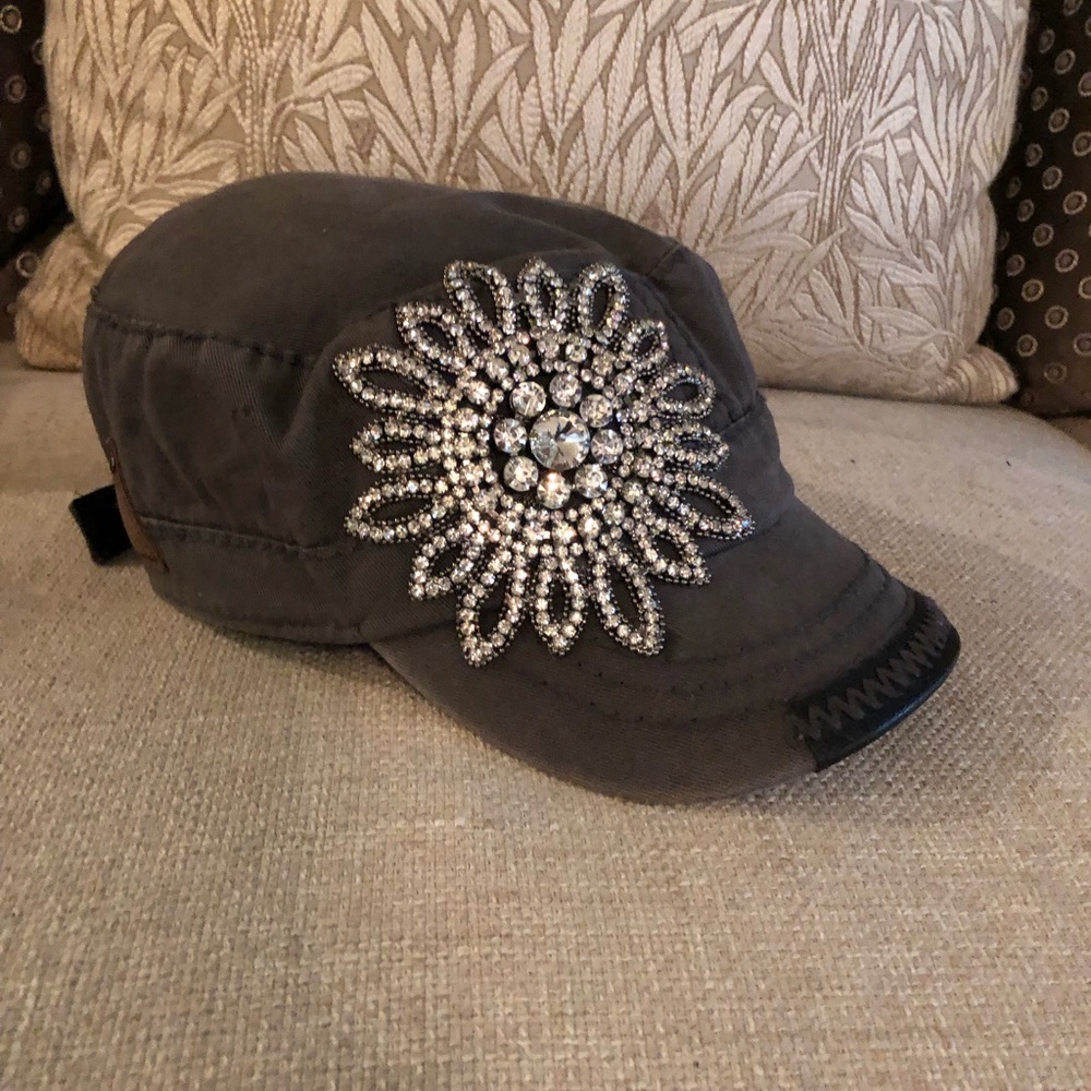Olive & Pique hat